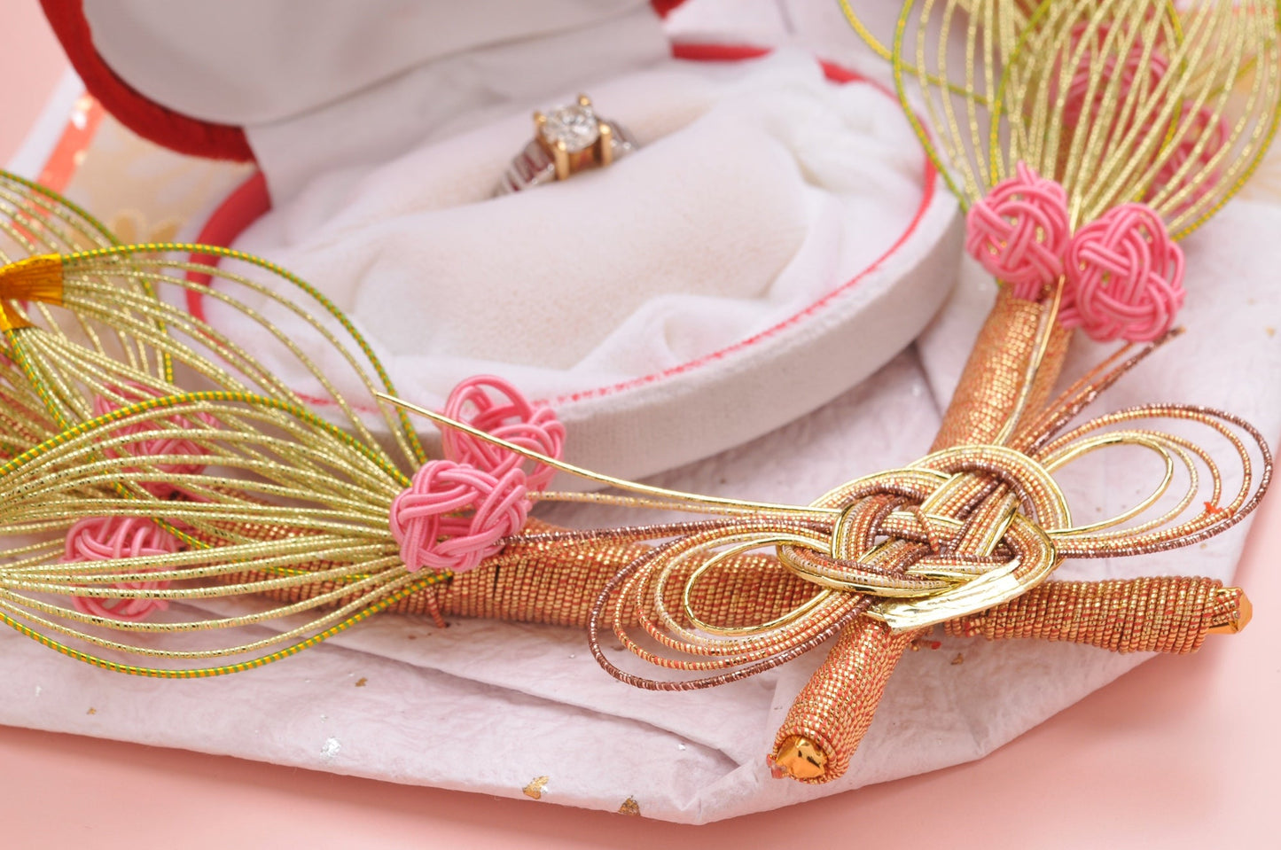 しあわせ指輪飾り 黒塗り盆付【結婚式 リングピロー 両家顔合わせ 結納】