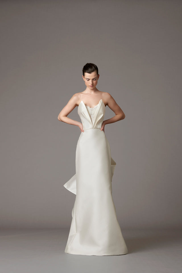 BRIGITTA【ウェディングドレス レンタル】ANTONIO RIVA アントニオリーヴァ インポート 【ウェディングドレス レンタル】