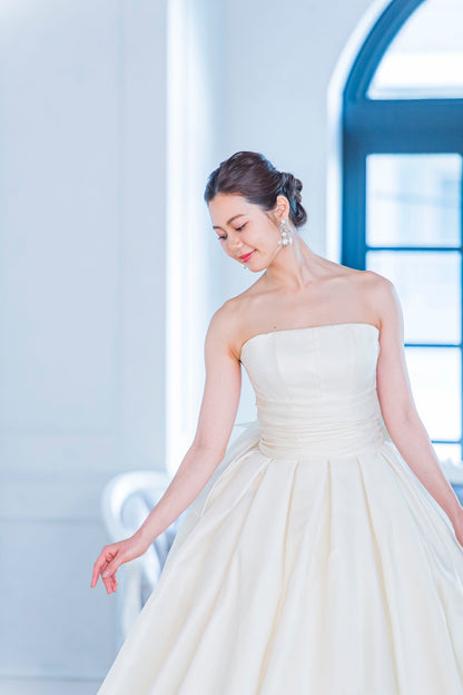 SISSI 【ウェディングドレス レンタル】