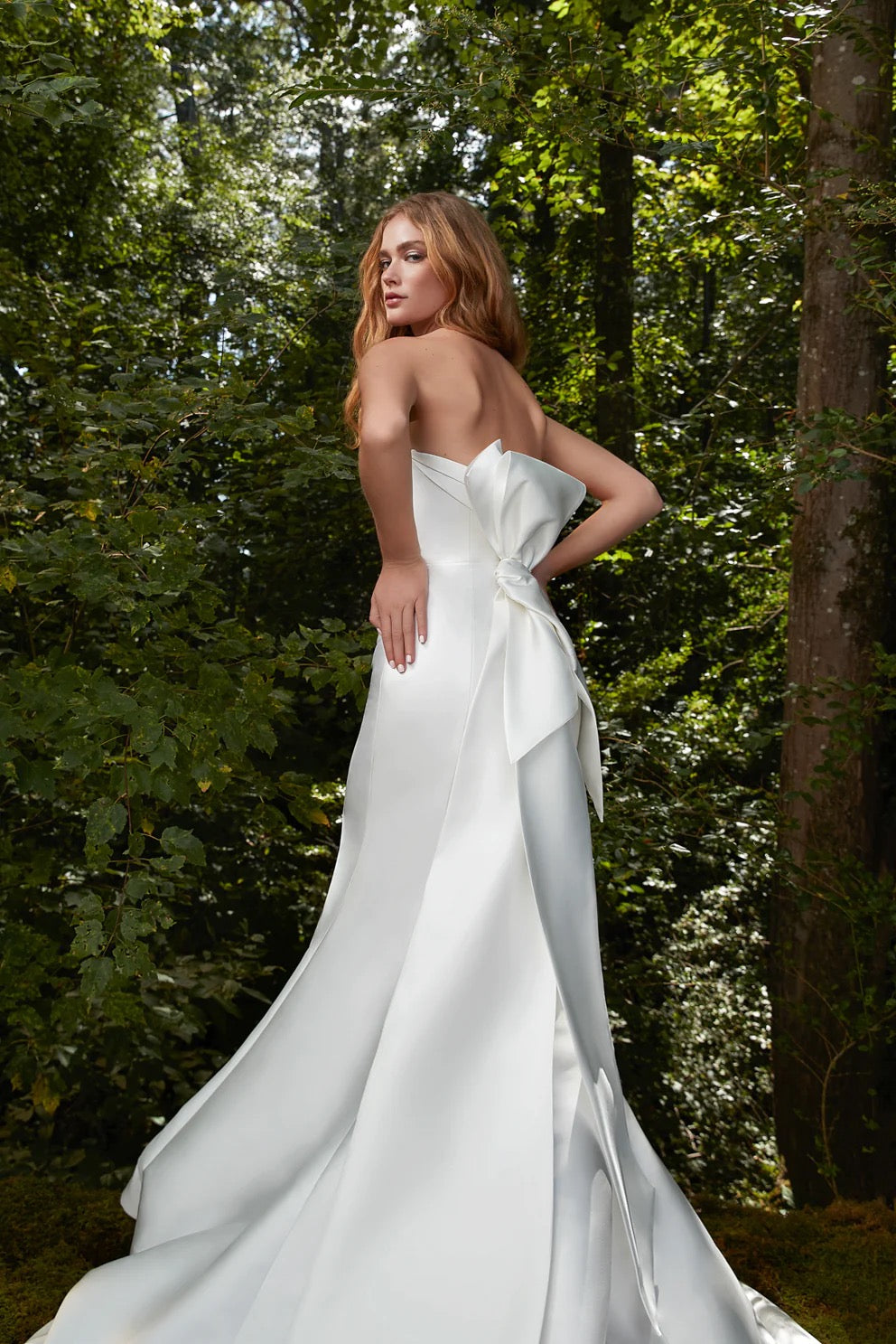 BISOUS【ウェディングドレス レンタル】