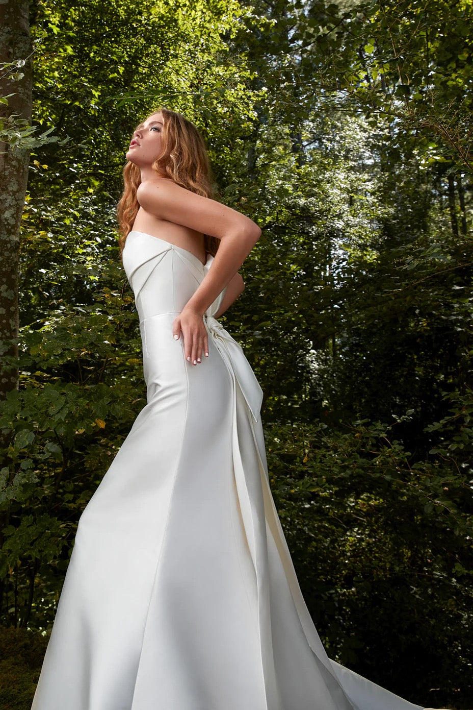 BISOUS【ウェディングドレス レンタル】