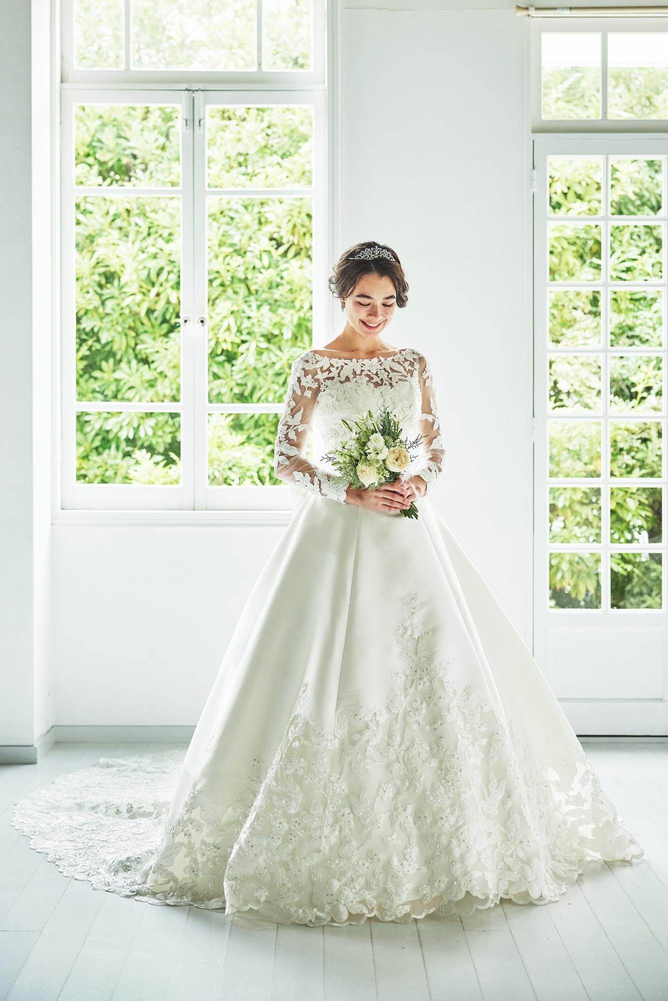 Lyana【ウェディングドレス レンタル】