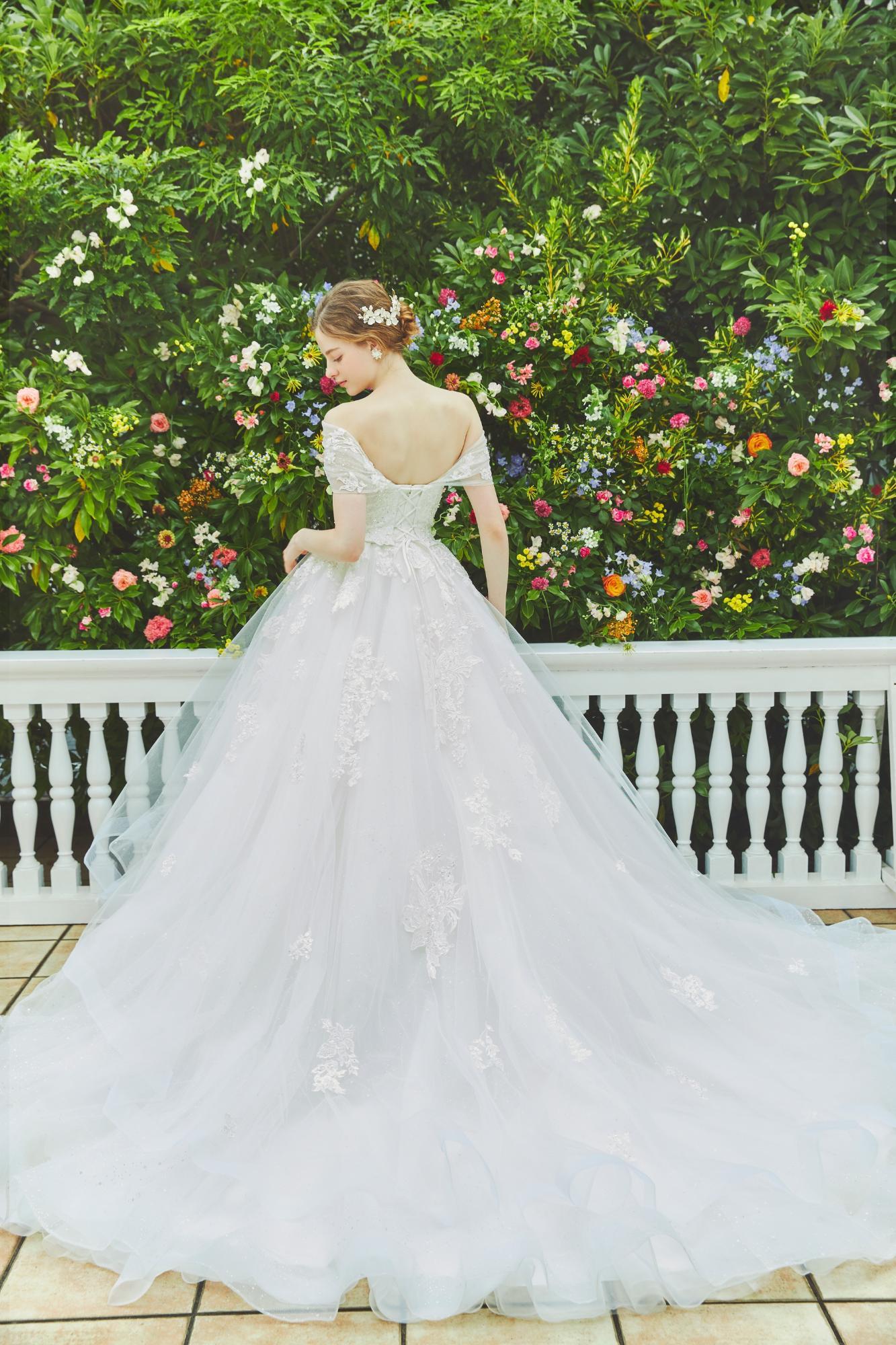 Amelia【ウェディングドレス レンタル】