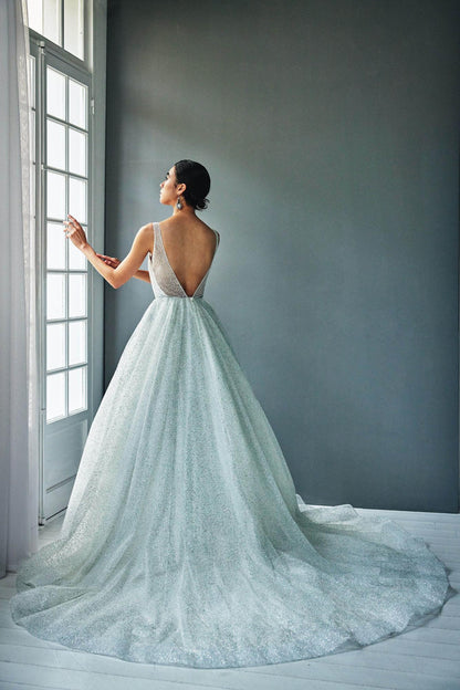 Nora【ウェディングドレス レンタル】