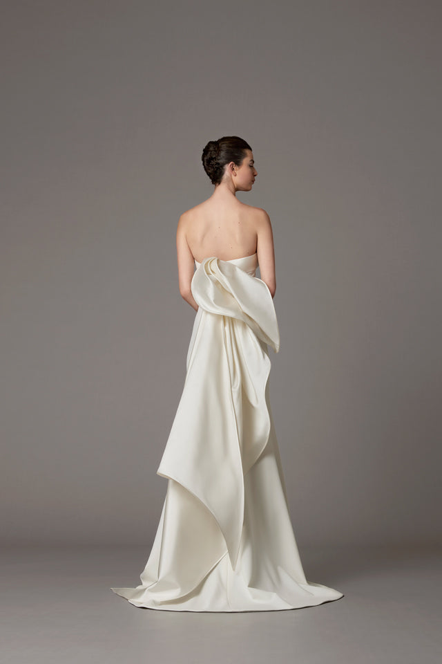 BRIGIDA【ウェディングドレス レンタル】ANTONIO RIVA アントニオリーヴァ インポート 【ウェディングドレス レンタル】