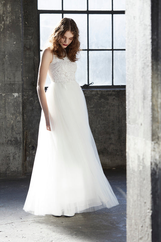 ANTIGUA 【ウェディングドレス レンタル】