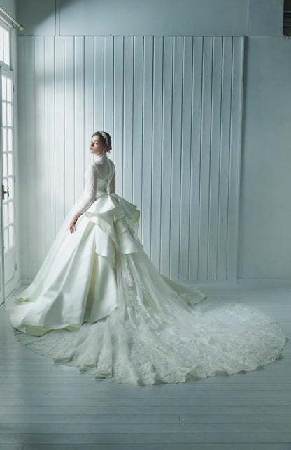 Julia【ウェディングドレス レンタル】