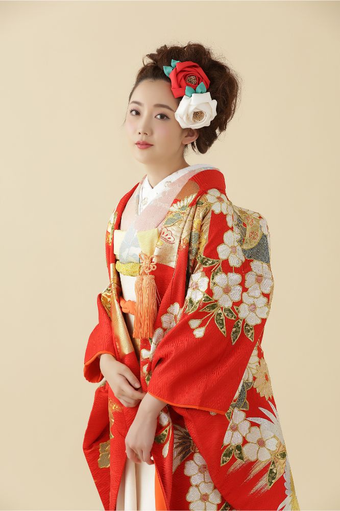 枝垂れ梅に鳳凰 【結婚式 和装 色打掛 レンタル】 – 結婚式準備サイトCORDY