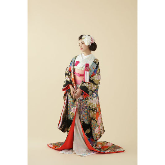 牡丹薔薇に孔雀 【結婚式 和装 色打掛 レンタル】