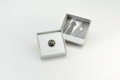 ピンズ ブラックラデン 【結婚式 メンズ小物】