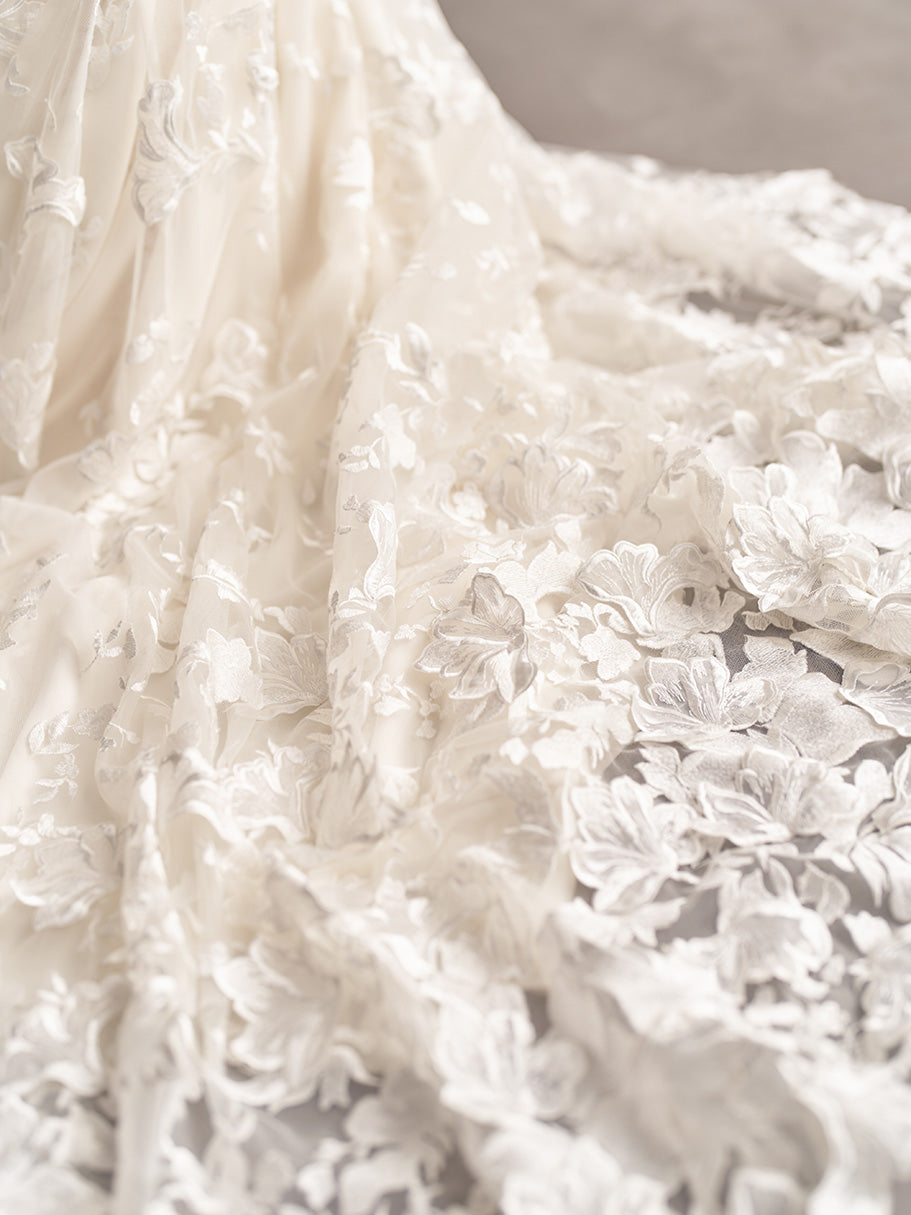 Milana - ミラーナ -【ウェディングドレス レンタル】