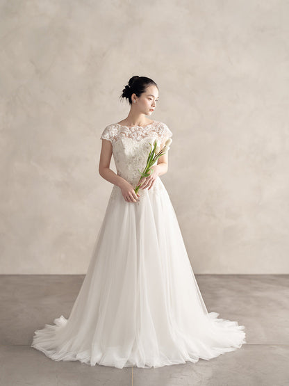 Lumiere - ルミエール -【ウェディングドレス レンタル】