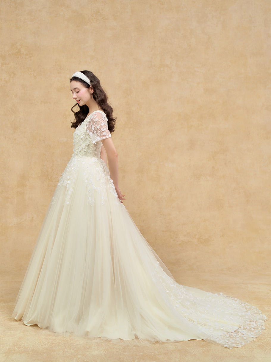 Carina - カリーナ -【ウェディングドレス レンタル】