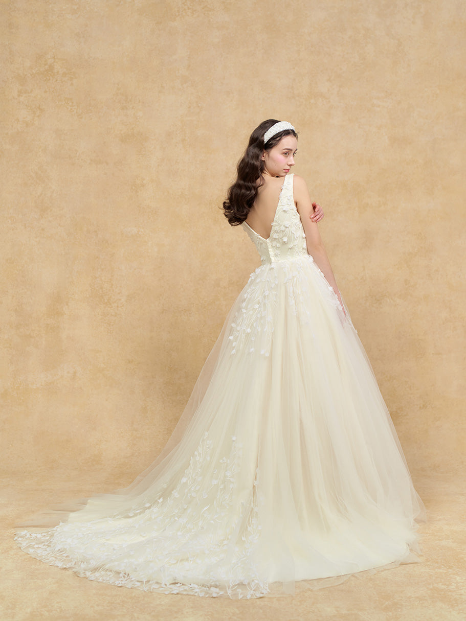 Carina - カリーナ -【ウェディングドレス レンタル】