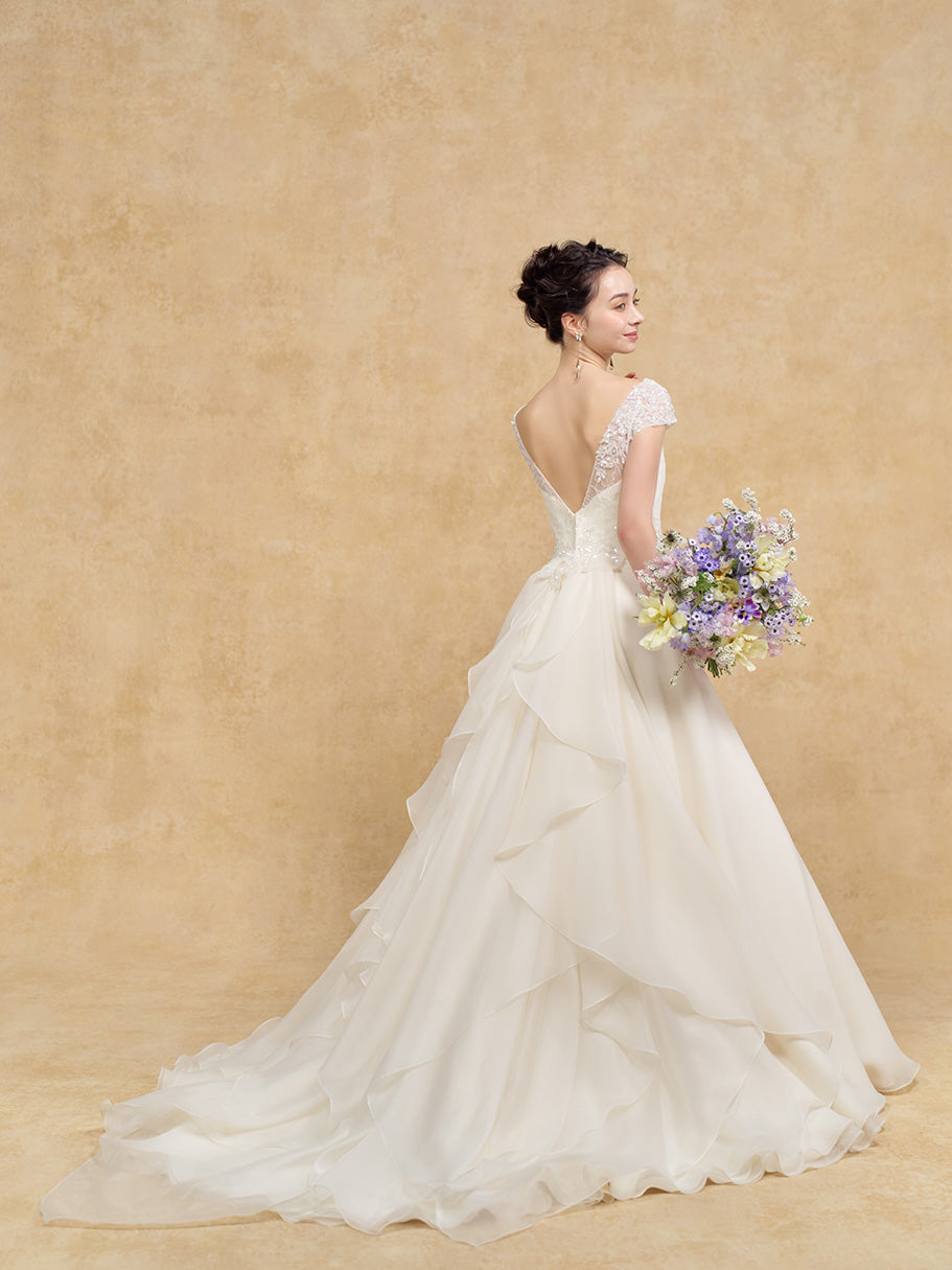 Selene - セレネ - 【ウェディングドレス レンタル】