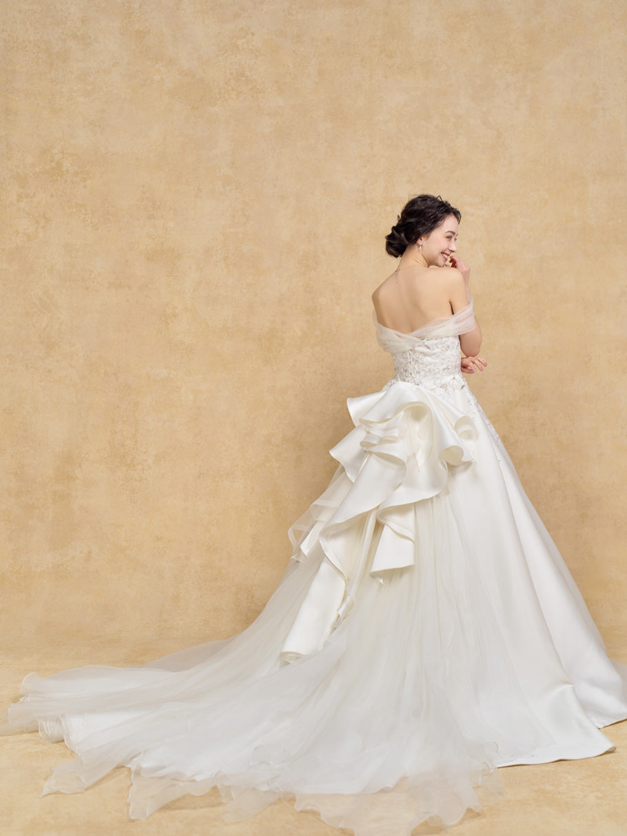 Lillian - リリアン -【ウェディングドレス レンタル】