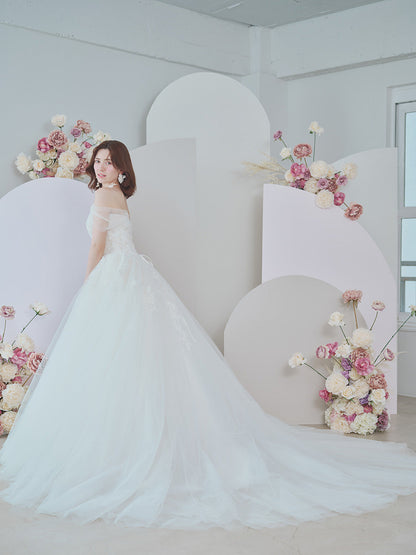 Ratna - ラトナ -【ウェディングドレス レンタル】