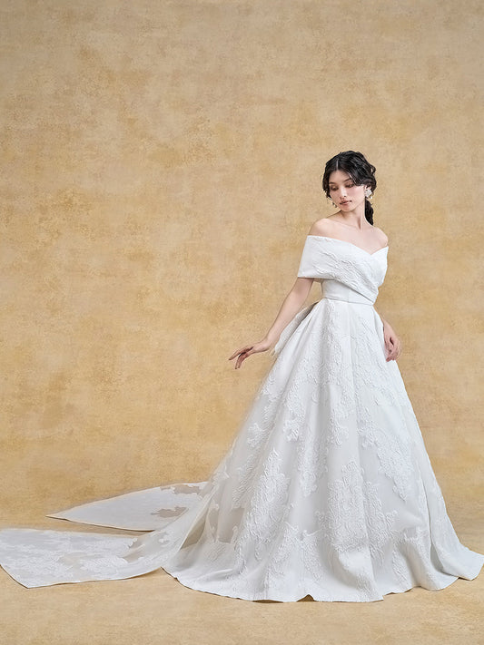 Theta - シータ -【ウェディングドレス レンタル】