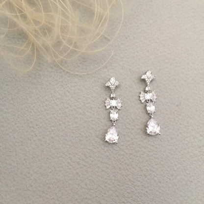 【ピアス・イヤリング】spread ジルコニアピアス/ブライダルアクセサリー 【結婚式 ピアス イヤリング】