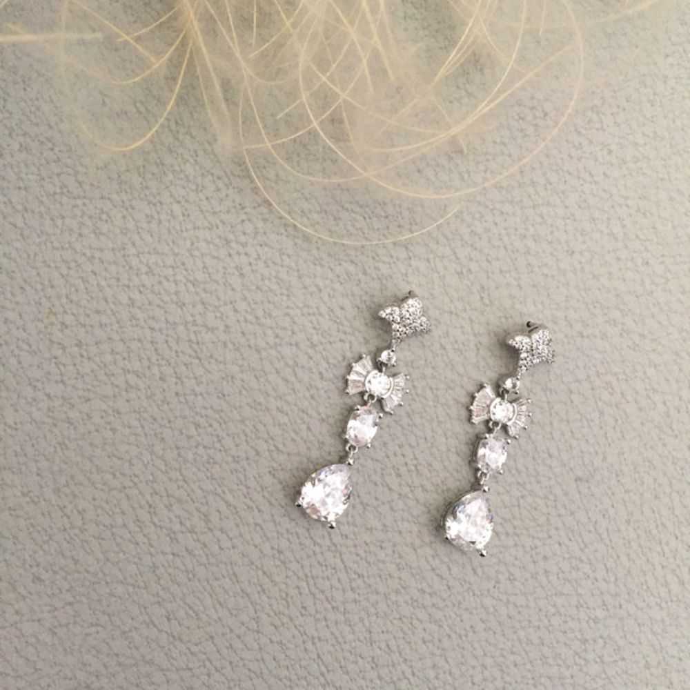 【ピアス・イヤリング】spread ジルコニアピアス/ブライダルアクセサリー 【結婚式 ピアス イヤリング】