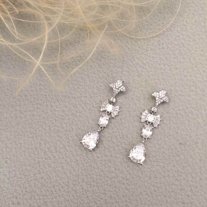【ピアス・イヤリング】spread ジルコニアピアス/ブライダルアクセサリー 【結婚式 ピアス イヤリング】