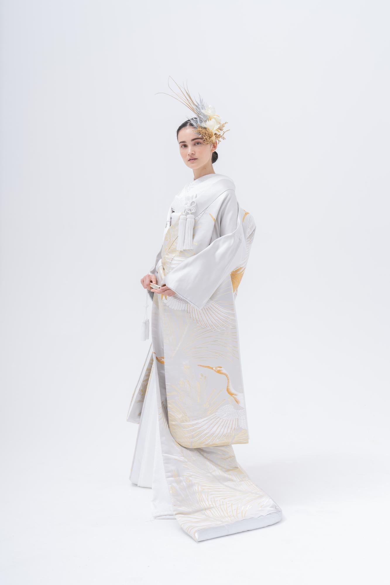 銀地針松に飛翔鶴【結婚式 和装 白無垢 レンタル】