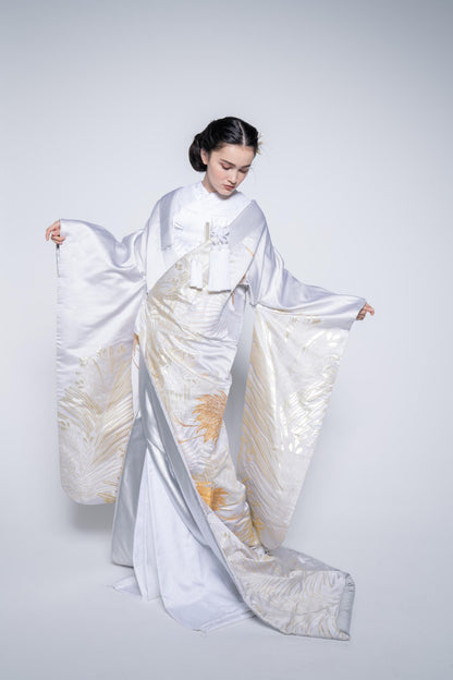 銀地針松に飛翔鶴【結婚式 和装 白無垢 レンタル】