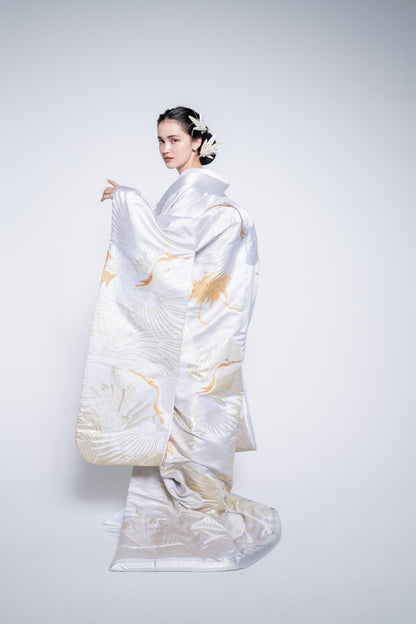 銀地針松に飛翔鶴【結婚式 和装 白無垢 レンタル】