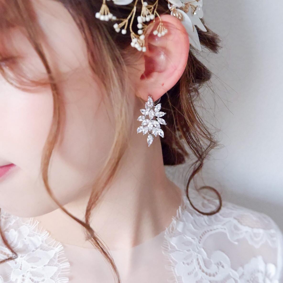 【イヤリング】ビジュー リーフ クリスタル ウェディング ブライダルイヤリング c7 【結婚式 ピアス イヤリング】