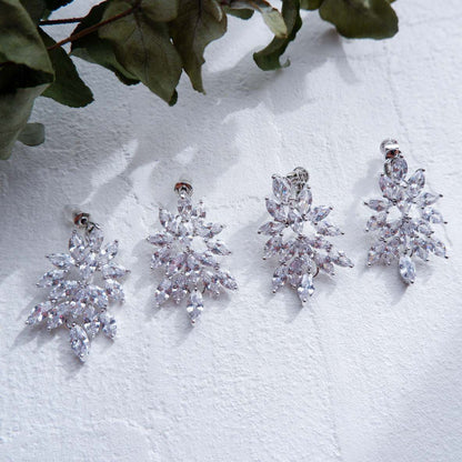 【イヤリング】ビジュー リーフ クリスタル ウェディング ブライダルイヤリング c7 【結婚式 ピアス イヤリング】