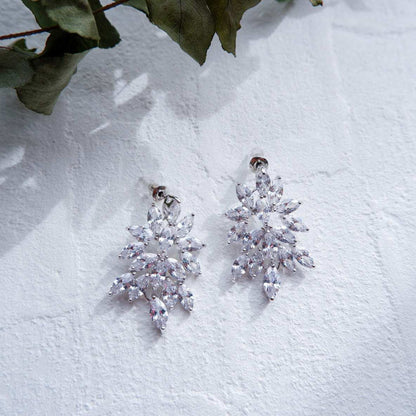 【ピアス】ビジュー リーフ クリスタル ウェディング ブライダルピアス c7 【結婚式 ピアス イヤリング】