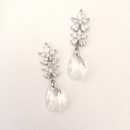 【ピアス・イヤリング】オリジナル商品fleur ジルコニアピアス/ブライダルアクセサリー 【結婚式 ピアス イヤリング】
