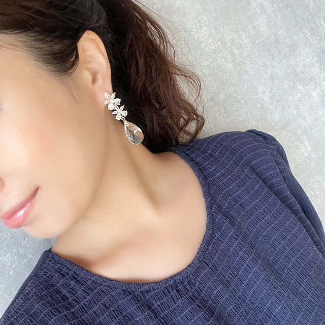 【ピアス・イヤリング】オリジナル商品fleur ジルコニアピアス/ブライダルアクセサリー 【結婚式 ピアス イヤリング】