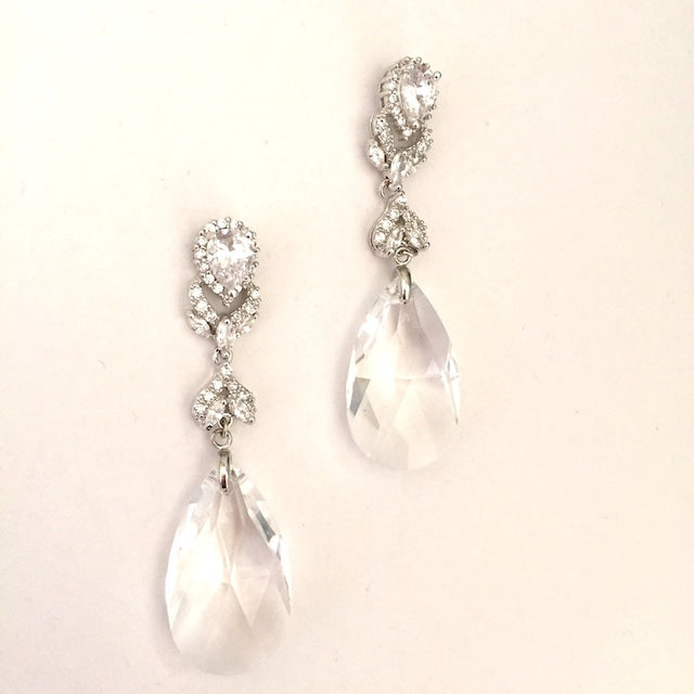 【ピアス・イヤリング】オリジナル商品espoir ジルコニアピアス/ブライダルアクセサリー 【結婚式 ピアス イヤリング】