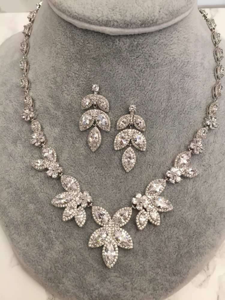 rin ジルコニアネックレス&ピアスセット/ブライダルアクセサリー 【結婚式 アクセサリーセット】