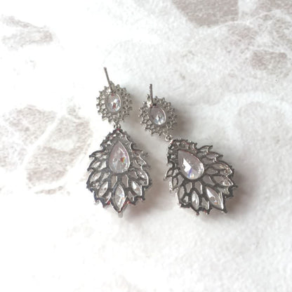 【ピアス・イヤリング】Charmant ジルコニアピアス/ブライダルアクセサリー 【結婚式 ピアス イヤリング】