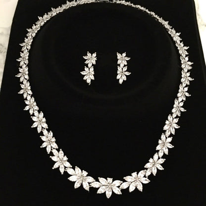 flower ジルコニアネックレス&ピアスセット/ブライダルアクセサリー 【結婚式 アクセサリーセット】