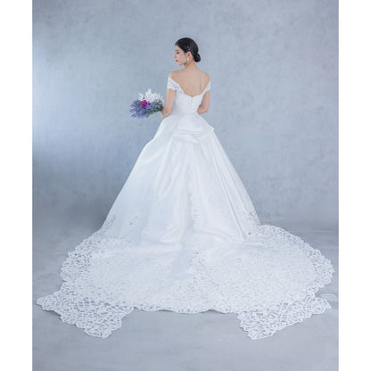 Resoll ⅽollection MYRRH【ウェディングドレス レンタル】