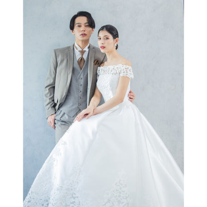 Resoll ⅽollection MYRRH【ウェディングドレス レンタル】