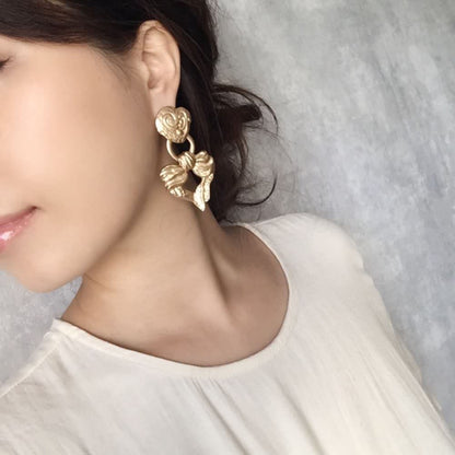 【ピアス・イヤリング】love マットゴールドピアス/ブライダルアクセサリー 【結婚式 ピアス イヤリング】