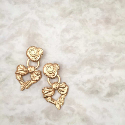 【ピアス・イヤリング】love マットゴールドピアス/ブライダルアクセサリー 【結婚式 ピアス イヤリング】