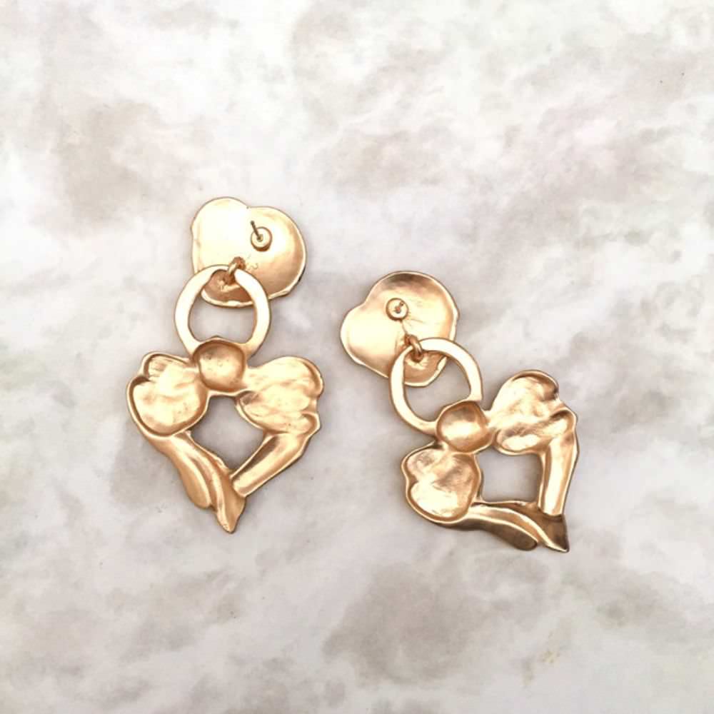 【ピアス・イヤリング】love マットゴールドピアス/ブライダルアクセサリー 【結婚式 ピアス イヤリング】