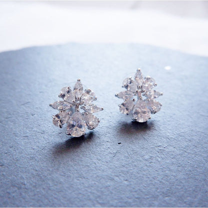 【ピアス】ビジュー クリスタル ブライダルピアス d9 【結婚式 ピアス イヤリング】