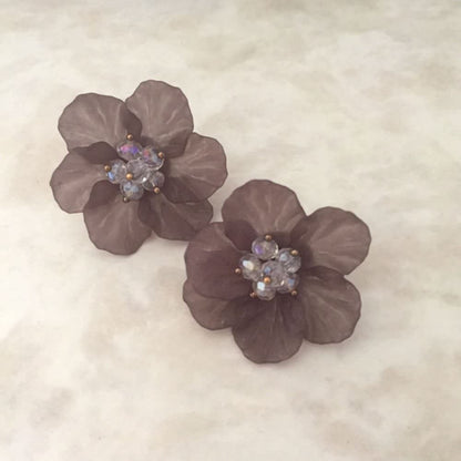 【ピアス・イヤリング】clear ビジューフラワーピアス/ブライダルアクセサリー 【結婚式 ピアス イヤリング】