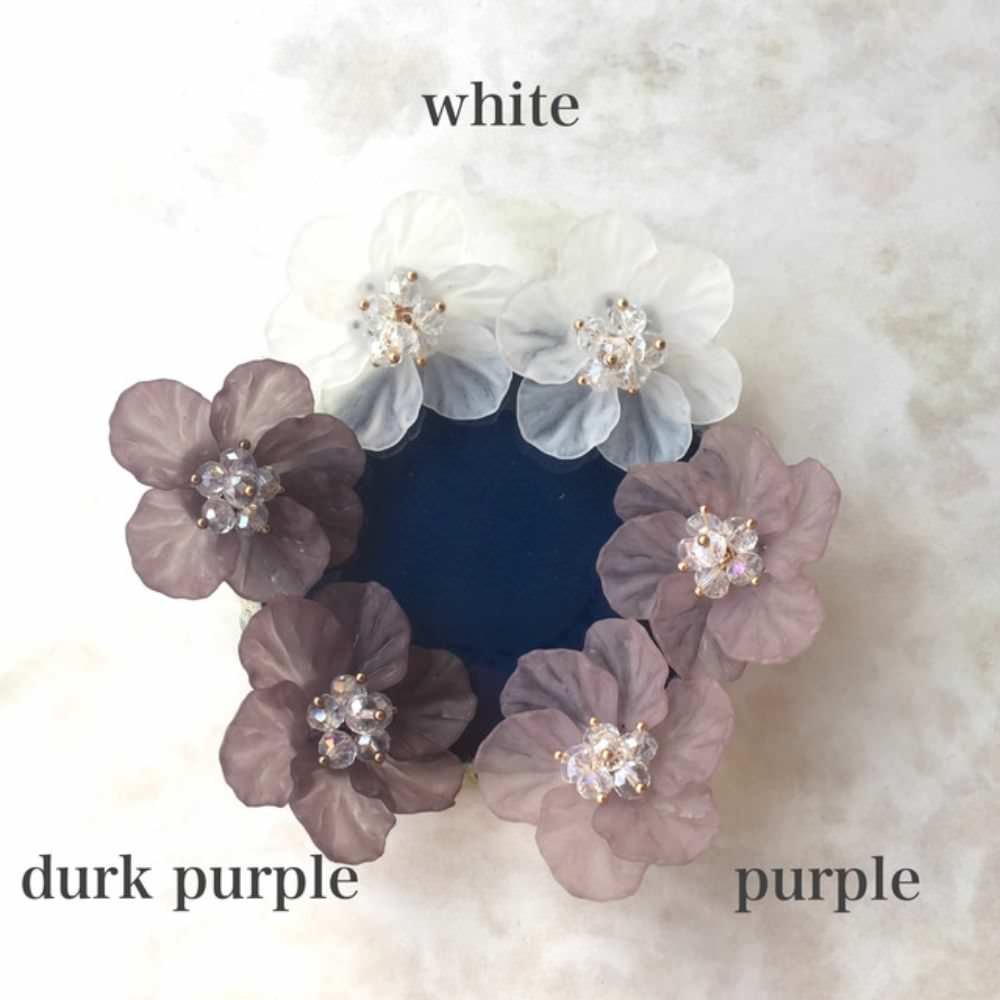 【ピアス・イヤリング】clear ビジューフラワーピアス/ブライダルアクセサリー 【結婚式 ピアス イヤリング】
