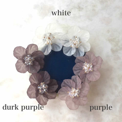 【ピアス・イヤリング】clear ビジューフラワーピアス/ブライダルアクセサリー 【結婚式 ピアス イヤリング】