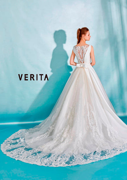 VERITA ベリタ 【ウェディングドレス レンタル】