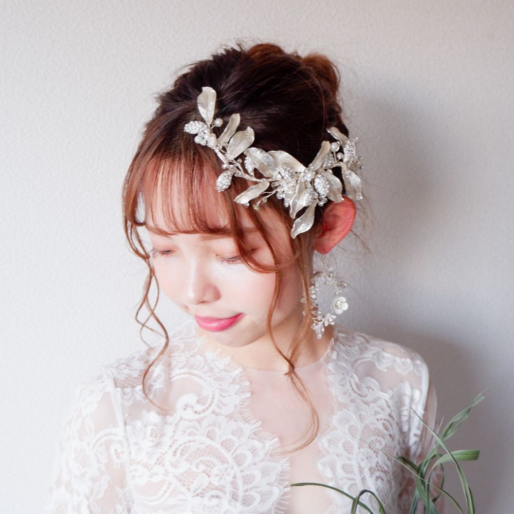 【ヘッドドレス】ブライダルヘッドドレス ビジュー パール リーフ ボンネ e5 【結婚式　ヘアアクセサリー】