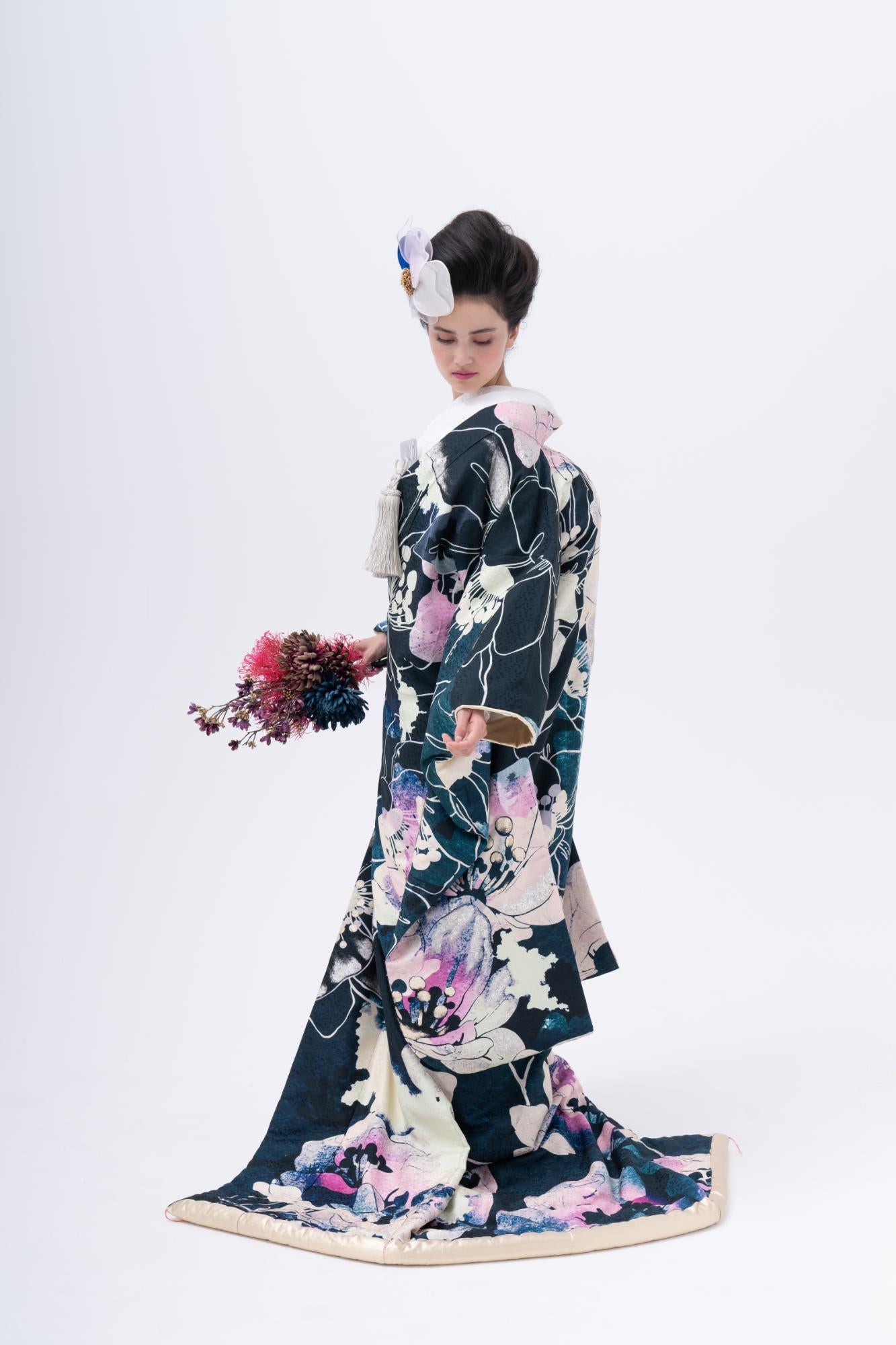 紺地赤花図【結婚式 和装 色打掛 レンタル】