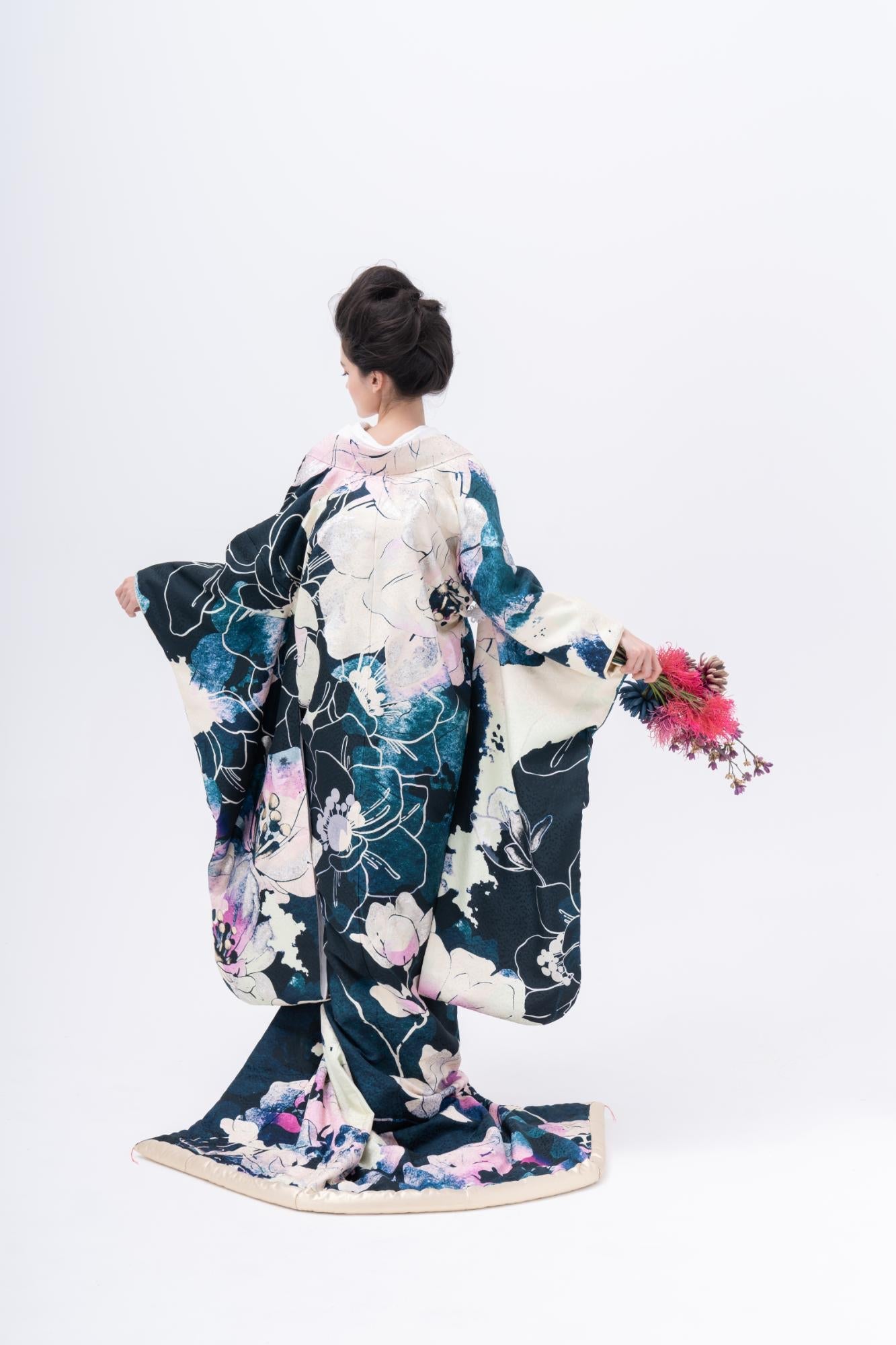 紺地赤花図【結婚式 和装 色打掛 レンタル】